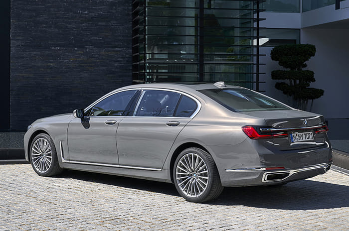 2019 BMW 7 Series facelift review, test drive